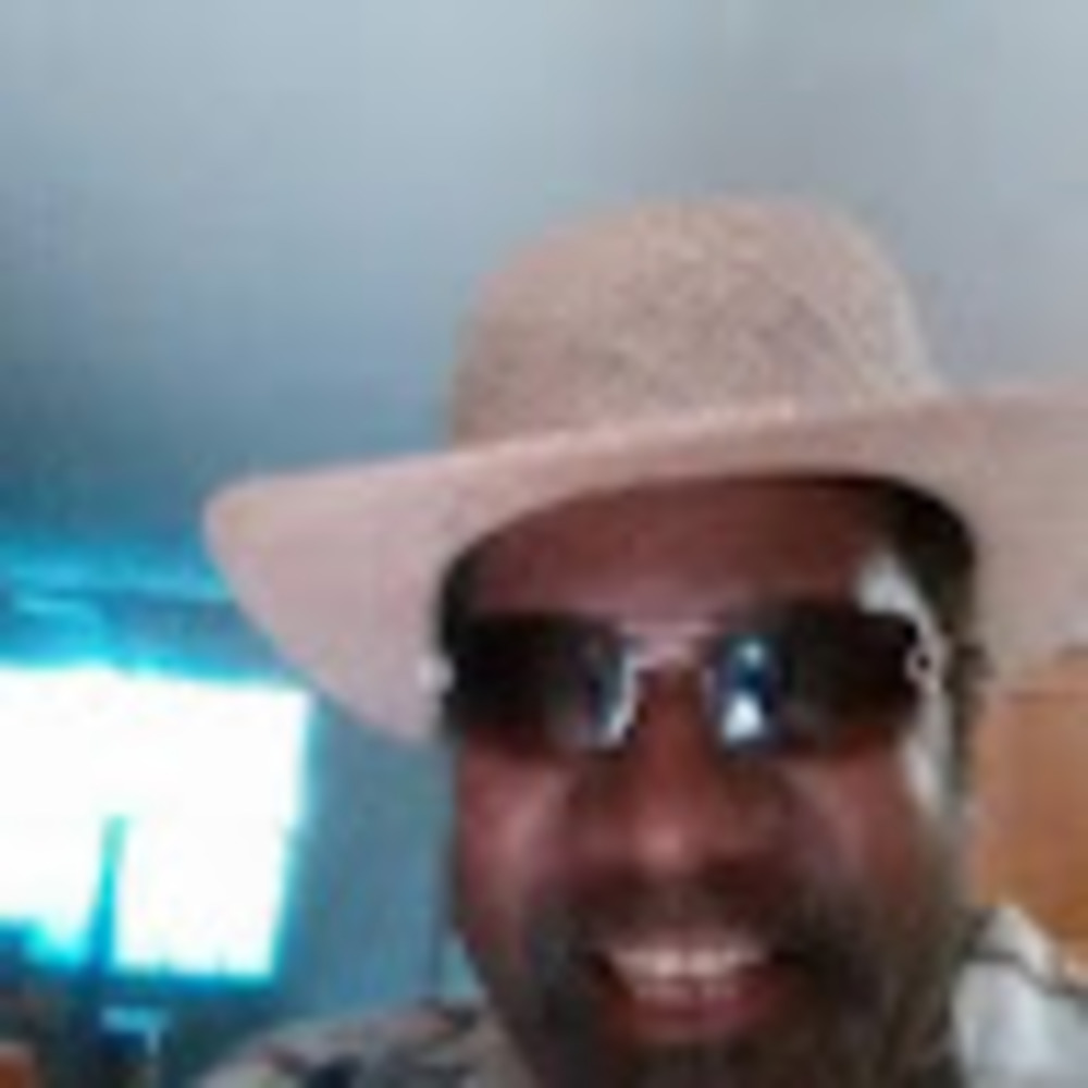 Meet your Posher, Lawrence